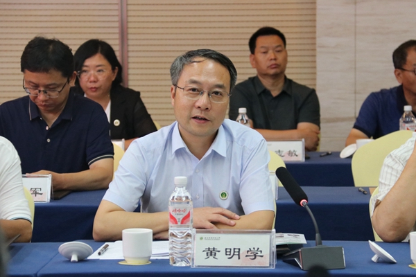 2.国产麻豆
党委书记黄明学主持座谈会_副本.jpg