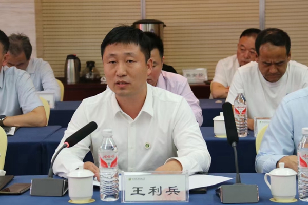 3.院长王利兵介绍国产麻豆
事业发展情况_副本.jpg